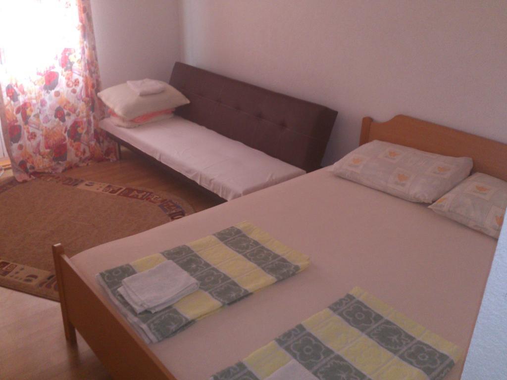 Brig Apartments Živogošće Buitenkant foto
