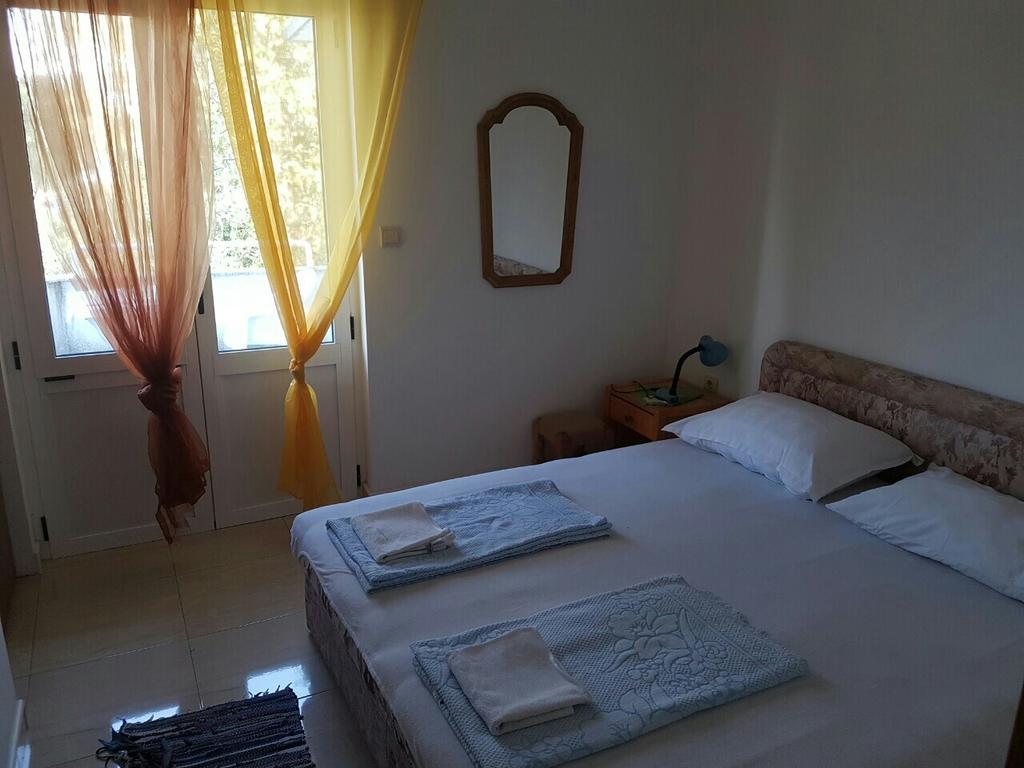 Brig Apartments Živogošće Buitenkant foto