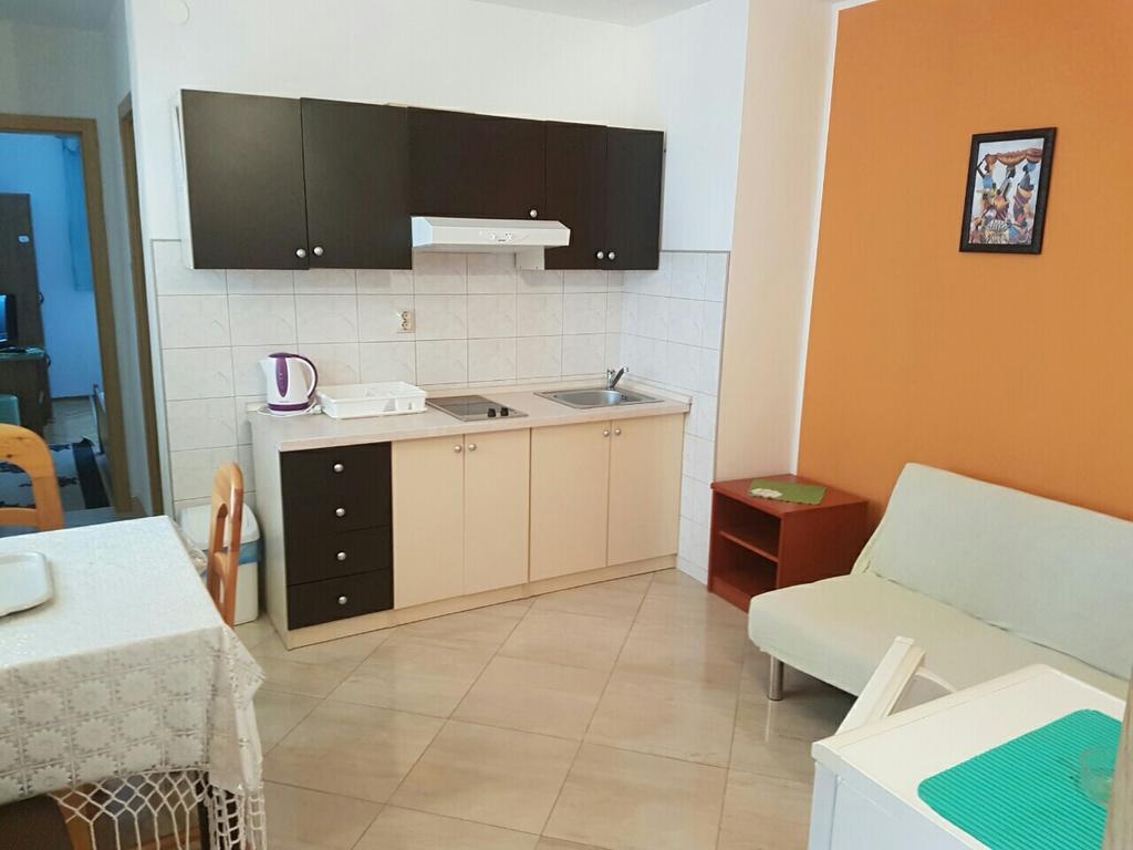 Brig Apartments Živogošće Buitenkant foto
